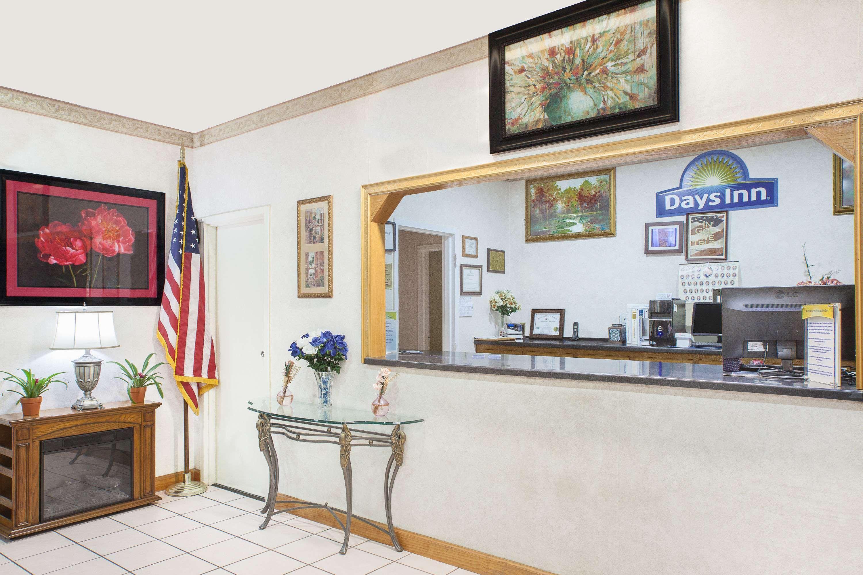 Days Inn By Wyndham Newton Ms I-20 Екстериор снимка